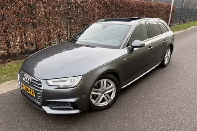 Audi A4 (2016) thumbnail 2