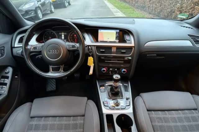 Audi A4 (2013) thumbnail 3