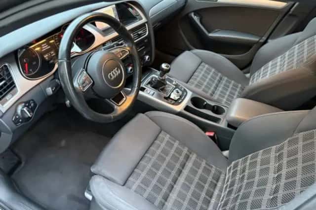 Audi A4 (2013) thumbnail 5