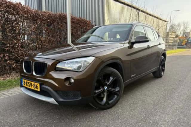 BMW X1 (2013) thumbnail 1
