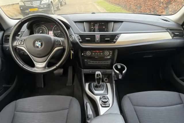 BMW X1 (2013) thumbnail 3