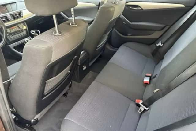 BMW X1 (2013) thumbnail 4