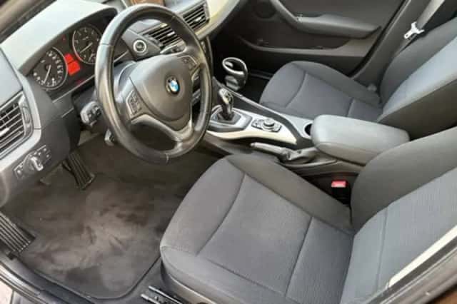 BMW X1 (2013) thumbnail 5