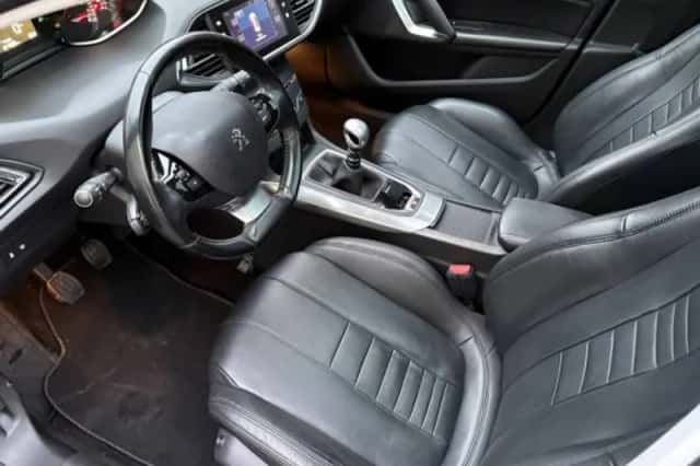 Peugeot 308 (2017) thumbnail 5
