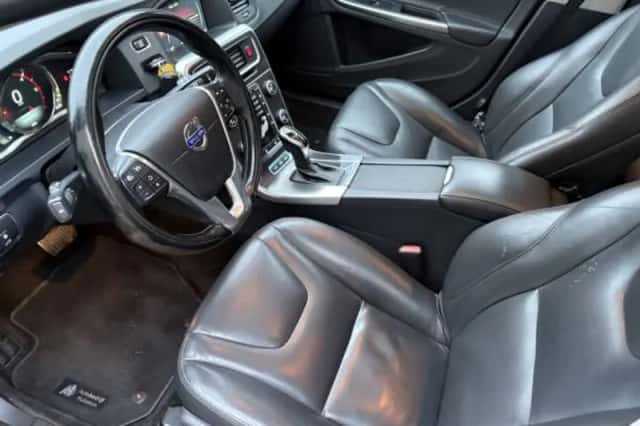 Volvo V60 (2013) thumbnail 5