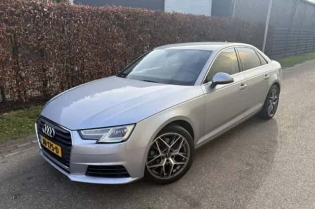 Audi A4 (2016) thumbnail 2