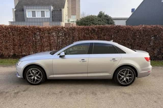 Audi A4 (2016) thumbnail 3