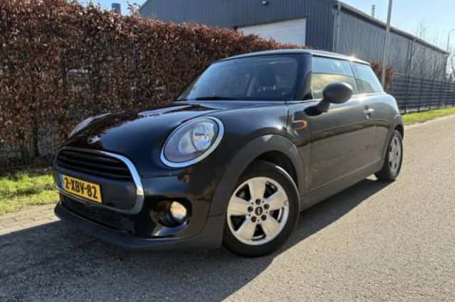 MINI One (2014) thumbnail 1
