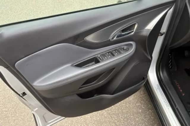 Opel Mokka (2015) thumbnail 6