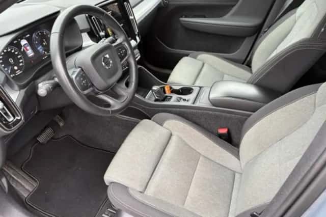 Volvo XC40 (2021) thumbnail 5