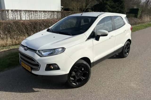 Ford EcoSport (2017) thumbnail 2