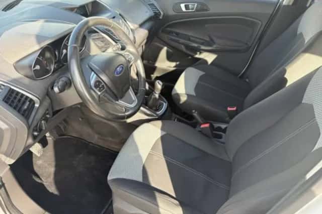Ford EcoSport (2017) thumbnail 5