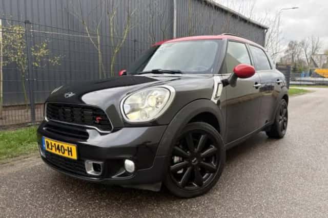 MINI Countryman (2011) thumbnail 1