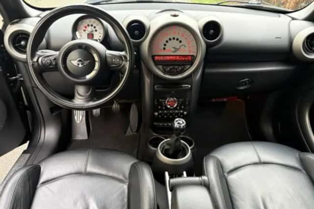 MINI Countryman (2011) thumbnail 3