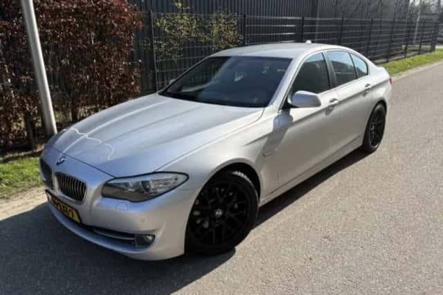 BMW 5-Serie (2012) thumbnail 2