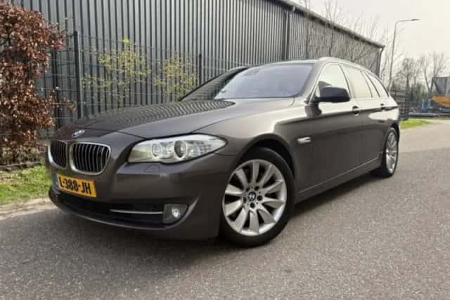 BMW 5-Serie (2012) thumbnail 1