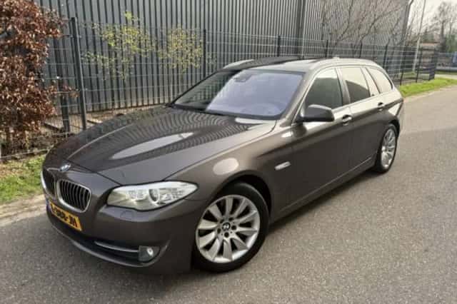 BMW 5-Serie (2012) thumbnail 2