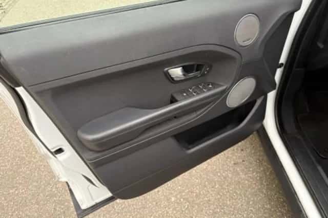 Land Rover Range (2011) thumbnail 6