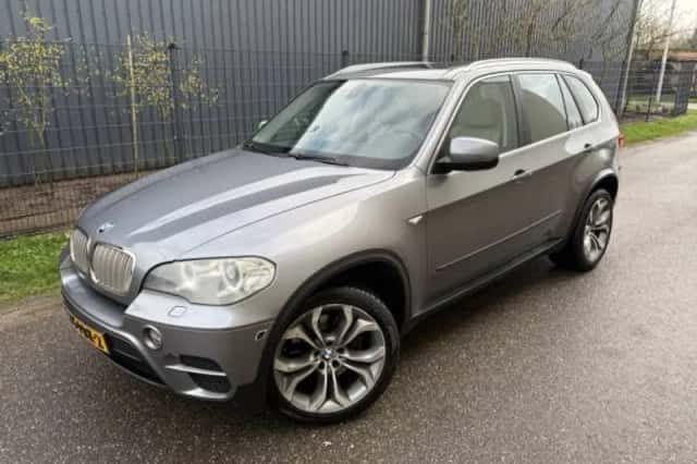 BMW X5 (2011) thumbnail 2