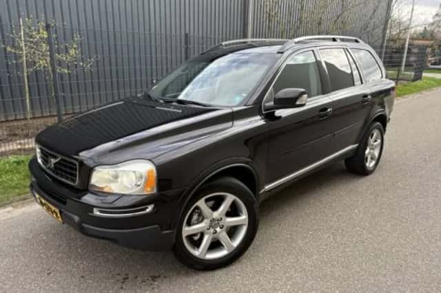 Volvo XC90 (2009) thumbnail 2
