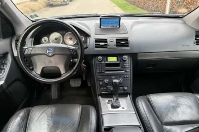 Volvo XC90 (2009) thumbnail 3