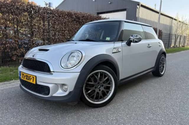 MINI Cooper S (2012) thumbnail 1