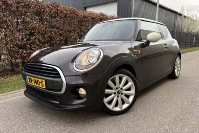 MINI One (2015) thumbnail 1