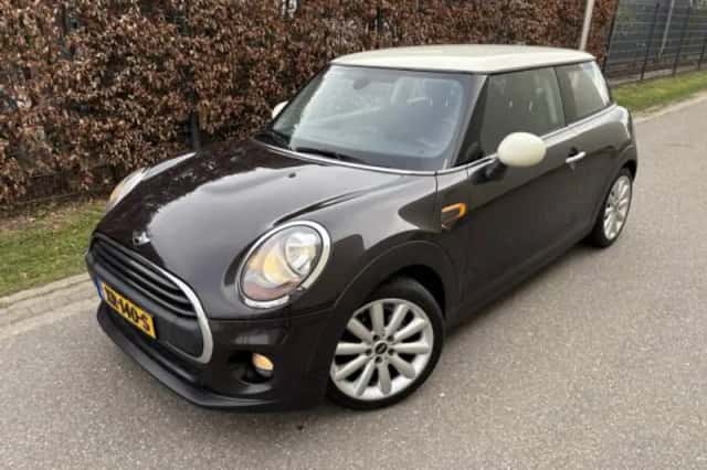 MINI One (2015) thumbnail 2