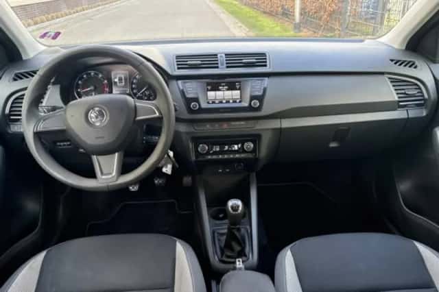 Škoda Fabia (2015) thumbnail 3