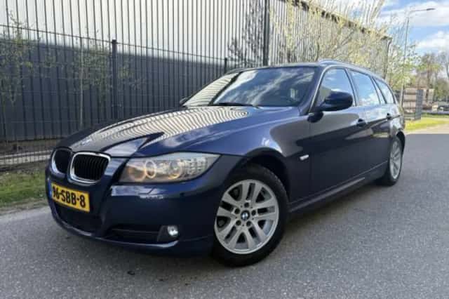 BMW 3-Serie (2011) thumbnail 1
