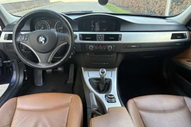 BMW 3-Serie (2011) thumbnail 3