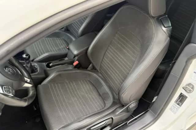 Volkswagen Scirocco (2010) thumbnail 5