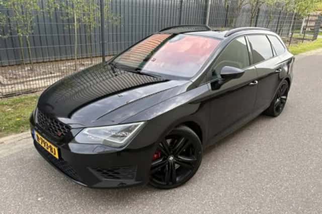 SEAT Leon (2016) thumbnail 2