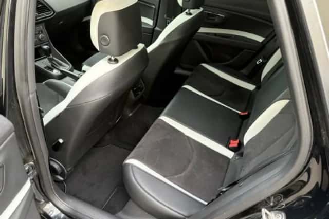 SEAT Leon (2016) thumbnail 4