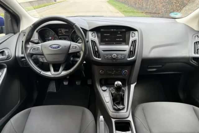 Ford Focus (2015) thumbnail 4