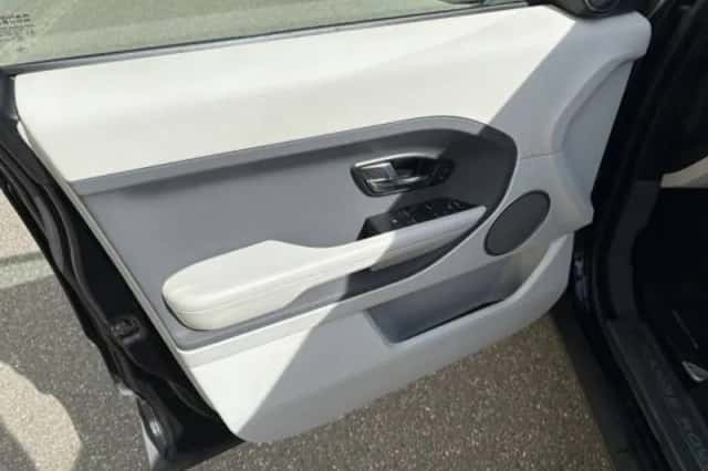 Land Rover Range (2012) thumbnail 5