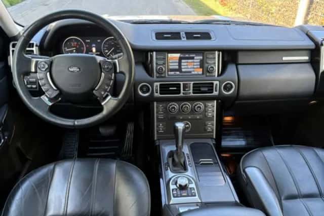 Land Rover Range (2010) thumbnail 3