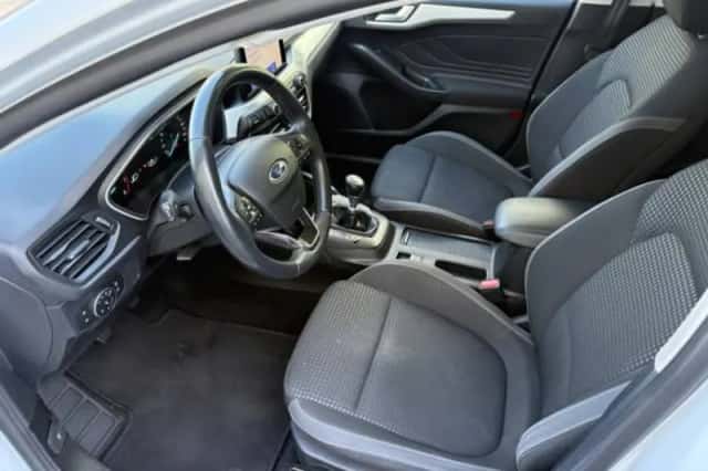 Ford Focus (2020) thumbnail 5