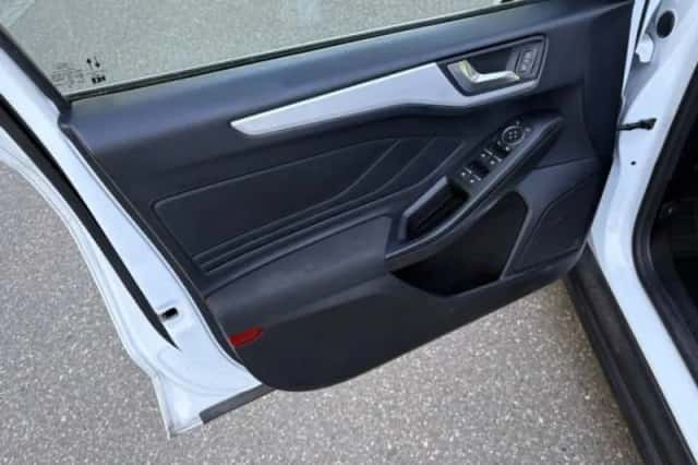 Ford Focus (2020) thumbnail 6