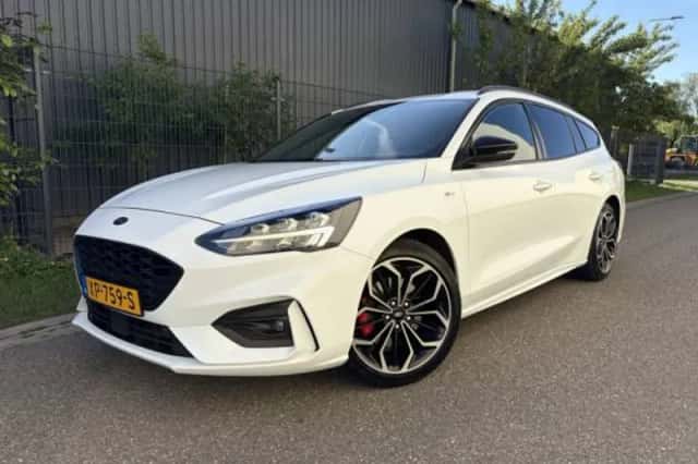 Ford Focus (2019) thumbnail 1