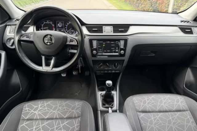 Škoda Rapid (2018) thumbnail 3