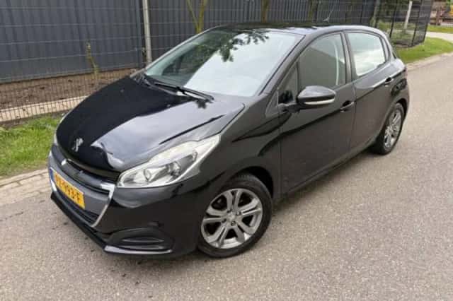 Peugeot 208 (2017) thumbnail 2