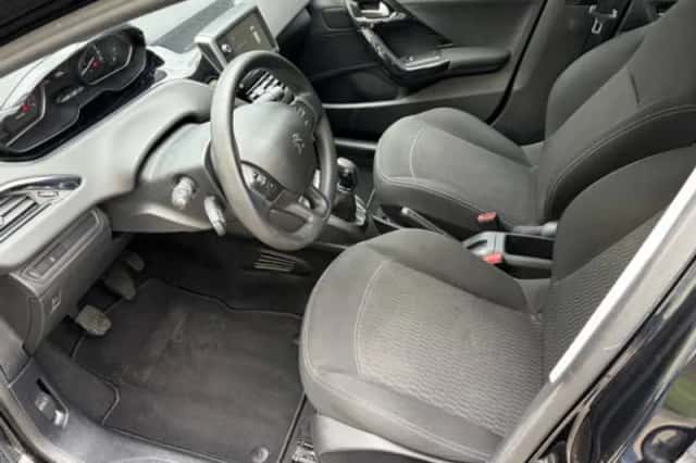 Peugeot 208 (2017) thumbnail 5