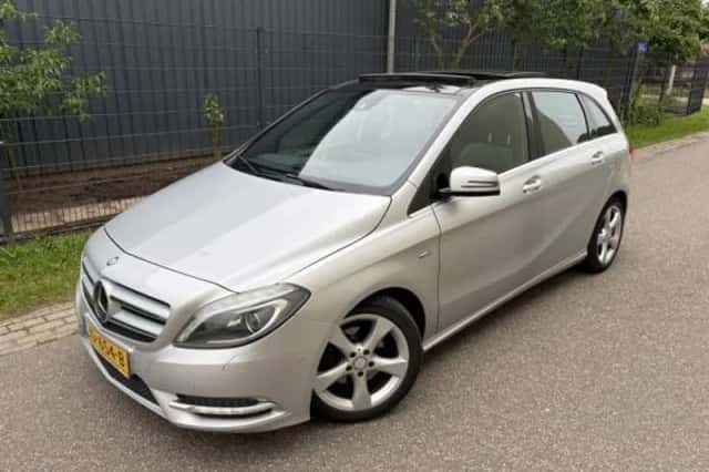 Mercedes-Benz B-Klasse (2012) thumbnail 2