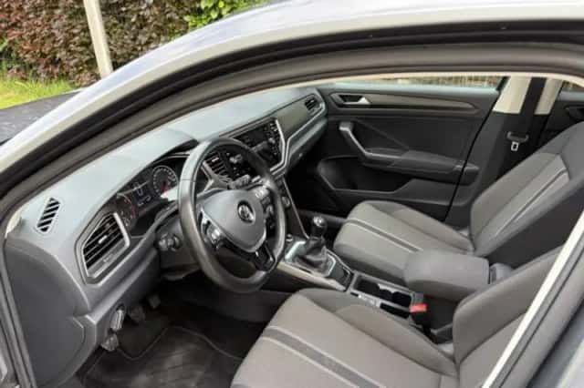 Volkswagen T-Roc (2018) thumbnail 5