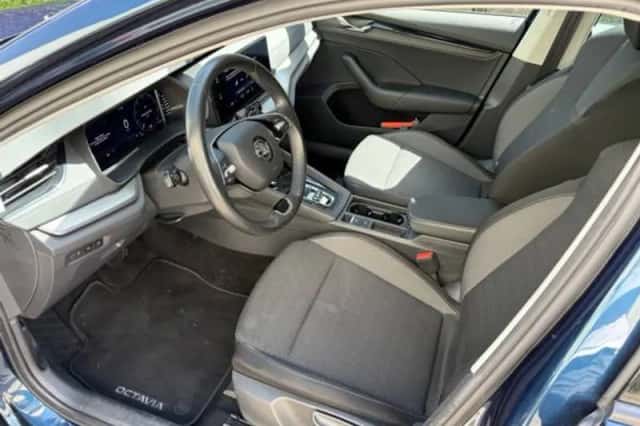 Škoda Octavia (2023) thumbnail 5