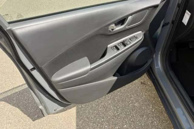 Hyundai Kona (2019) thumbnail 6