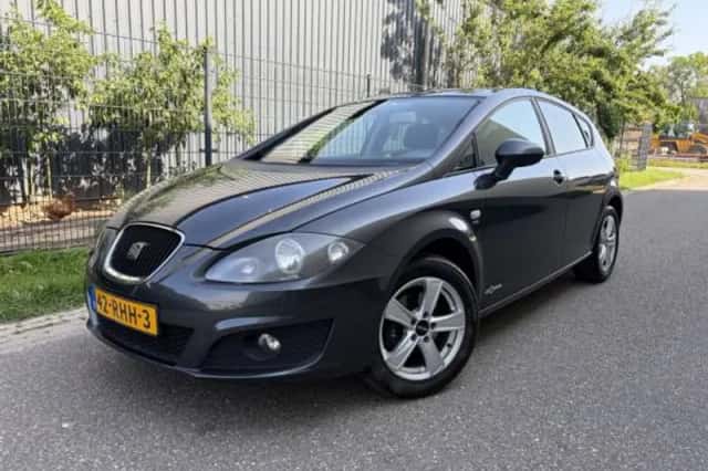 SEAT Leon (2011) thumbnail 1
