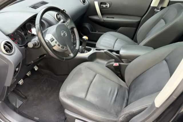 Nissan Qashqai (2011) thumbnail 5