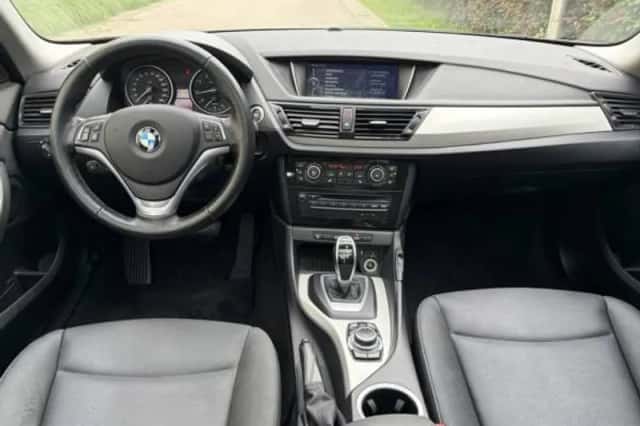 BMW X1 (2014) thumbnail 3